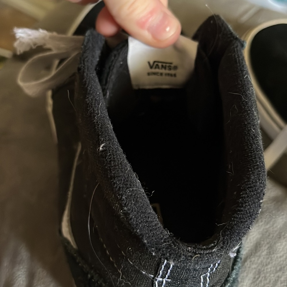 Vans - Picture 3 of 4